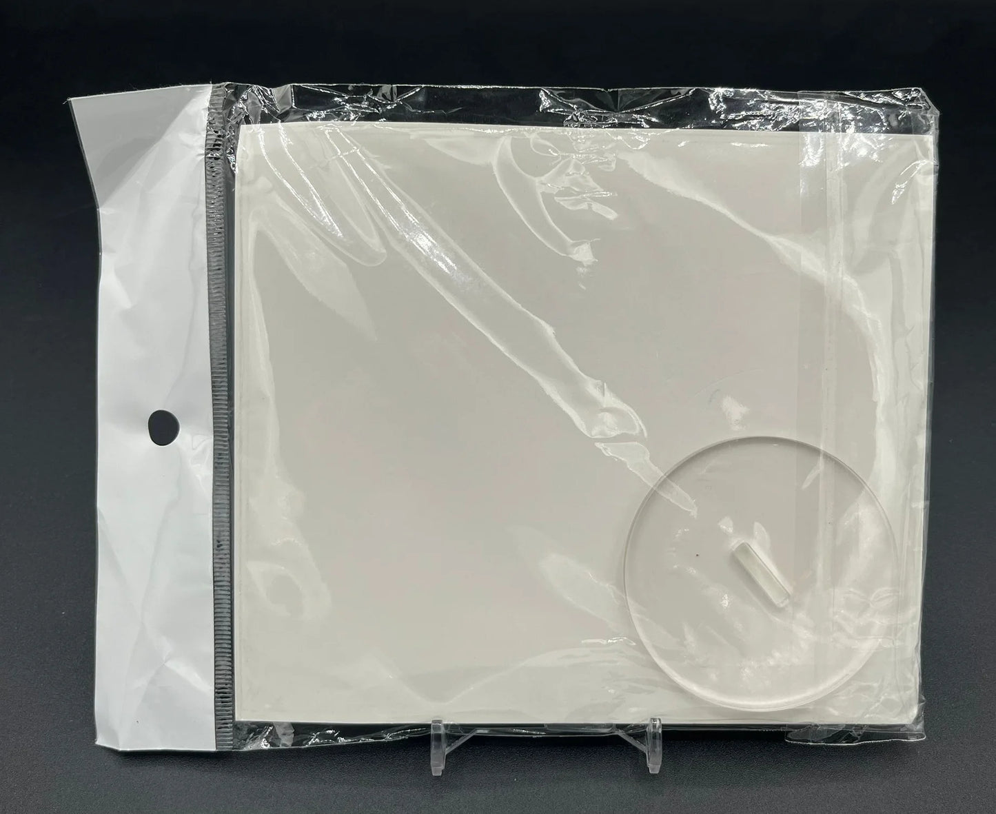 Back view of Huntr/X Huntrix Kpop Demon Hunter Girl Support Acrylic Figure Version 2 in packaging