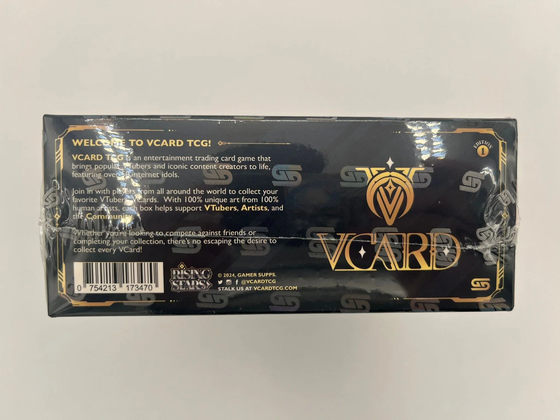 Vue du dessus de la boîte VCARD Rising Stars 1st Edition – Cartes à collectionner Vtuber