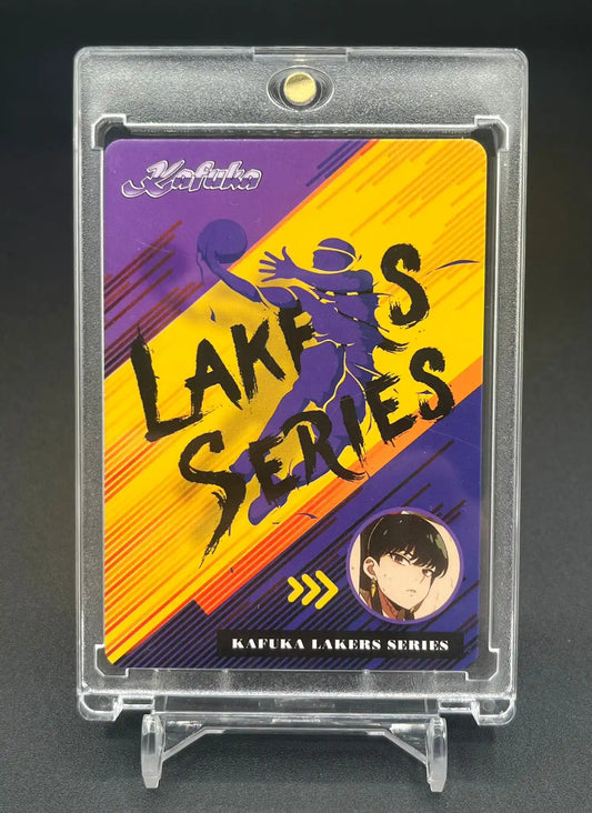 Vue arrière de la carte personnalisée Yor Forger – Spy x Family Waifu Anime Lakers Basketball Edition